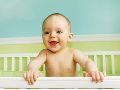 6 conseils pour sécuriser la chambre de bébé – prises électriques – peinture – coins – baby-phone – sol – détecteur de fumée 