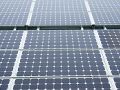 Groene energie of zonne-energie halen uit de zon - Zonnecollectoren - Fotovoltaïsche cellen